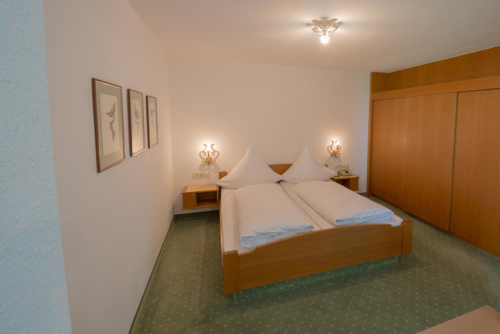 Hotel St. Ulrich Garni Ottobeuren Zimmer foto